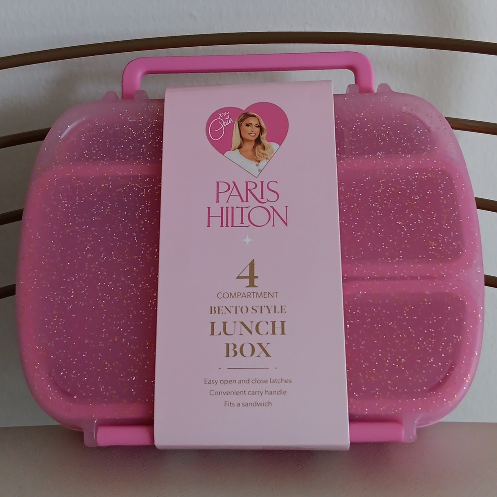 New!Paris Hilton Pink Lunch Box